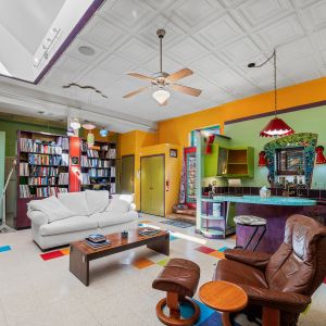 1651_W_Woodlawn_1